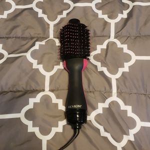 Revlon one step volumizer round brush hair dryer